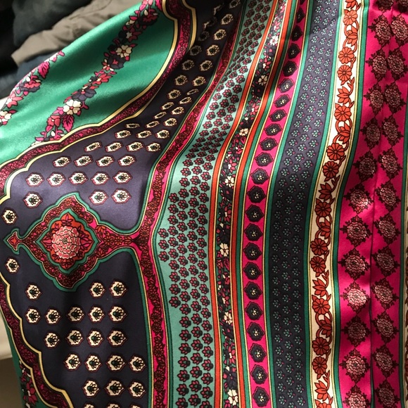 Silk dress - Picture 3 of 5